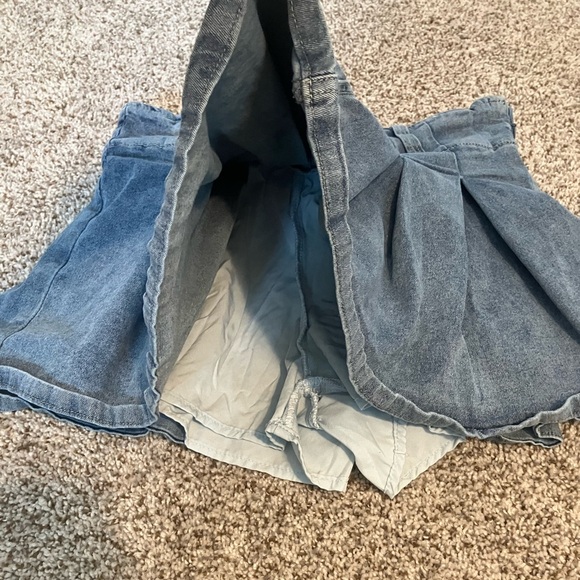 Denim skirt with shorts built in - Picture 5 of 7